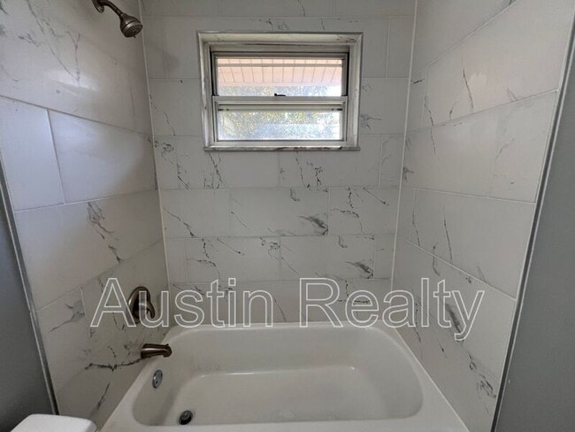 Building Photo - 4222 Wright Ave