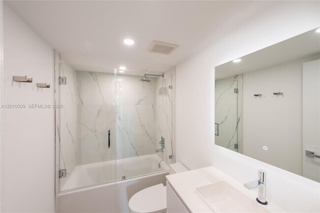 Building Photo - 151 Crandon Blvd