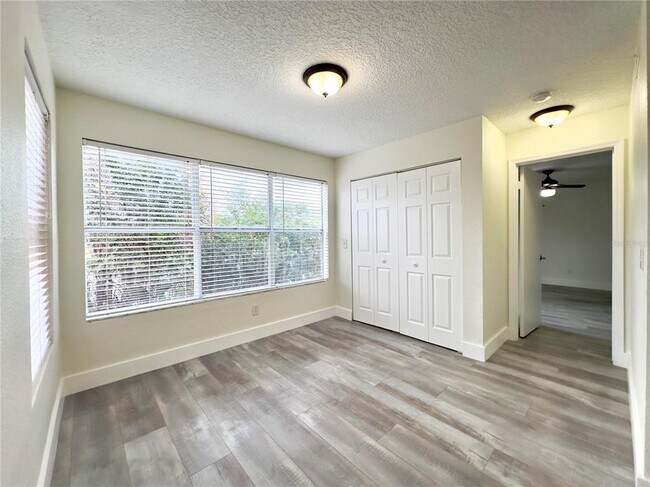 Building Photo - 5140 Conroy Rd