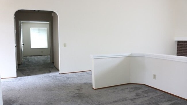 Building Photo - 3591 Woodley Dr
