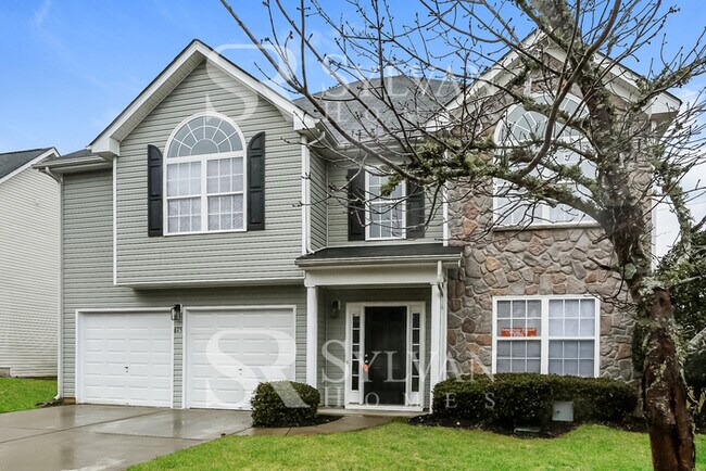 Building Photo - Stately 4 BR, 2.5 BA home