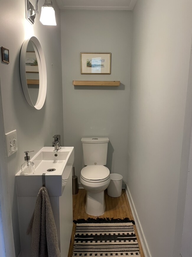 First floor bathroom. - 1023 28th Ave NE