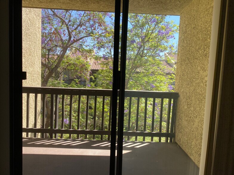 Building Photo - 4080 Via Marisol