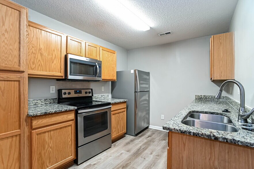 Building Photo - 5105 Oak Pasture Ln