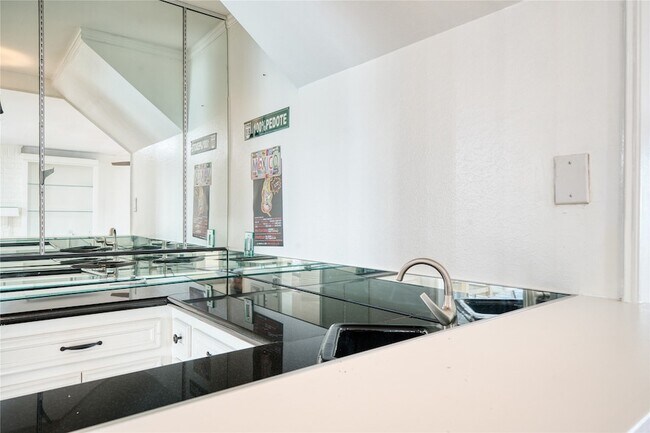 Building Photo - 3114 Cypress Point Dr