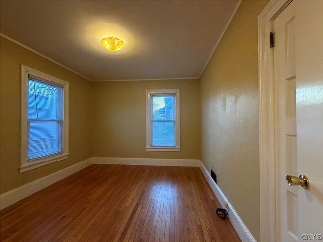 Building Photo - 1322 E Genesee St