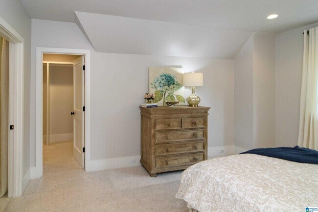 Building Photo - 3729 5th Ave S