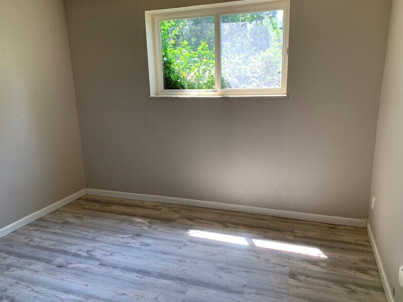 Building Photo - 16259 W 10th Ave