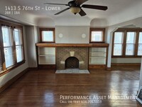 Building Photo - Charming 2BD/1BA West Allis Lower