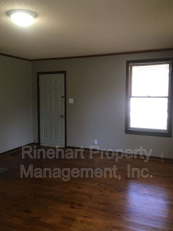 Building Photo - 410 Williamson St