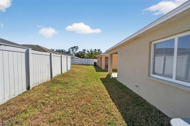 Building Photo - 11812 Lynmoor Dr