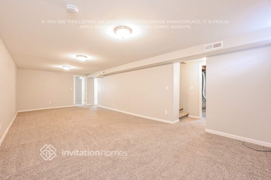 Building Photo - 1672 S Ames St