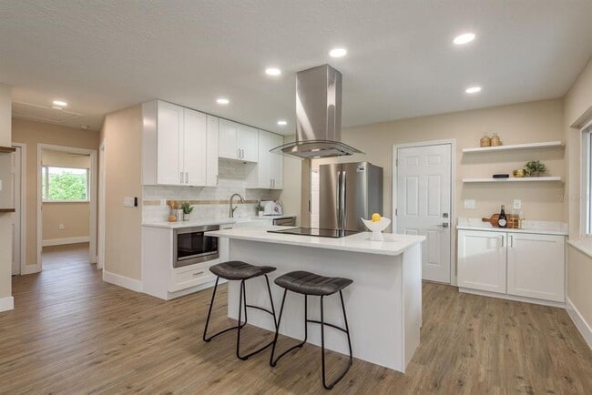 Building Photo - 2480 Del Rio Way