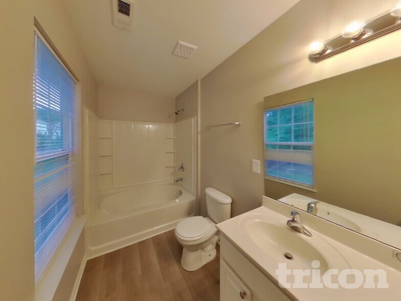 Building Photo - 321 Lingonberry Dr