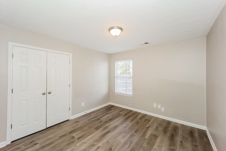 Building Photo - 4021 Castle Way Dr