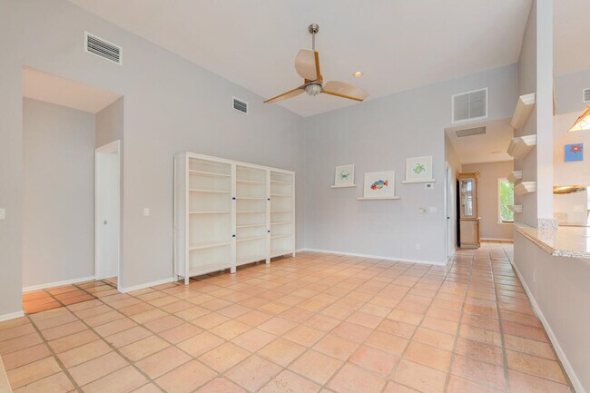 Building Photo - 8120 SE Waterway Dr