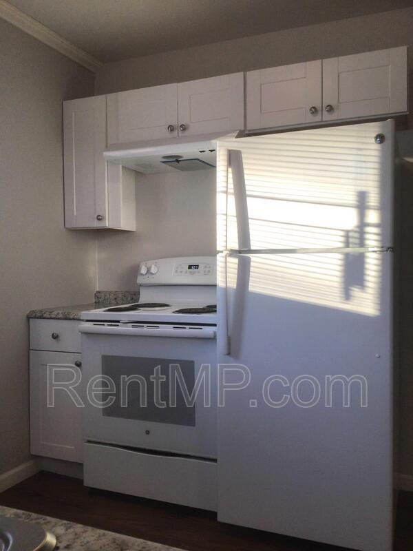 Building Photo - 913 Mulberry Ln