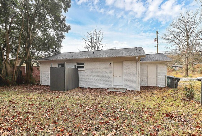 Building Photo - 4132 Blenhein Rd