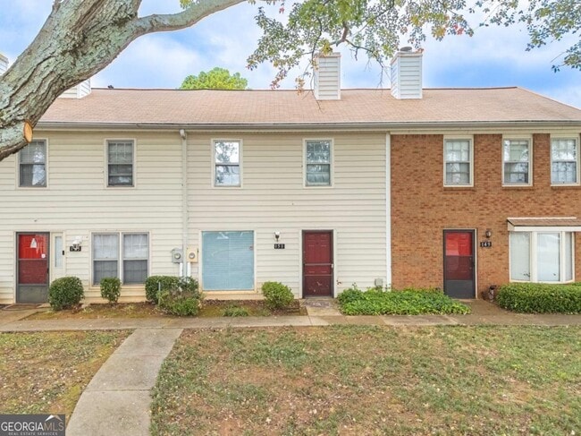 Building Photo - 151 Old Ferry Way