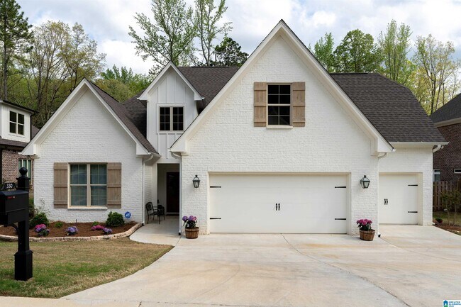 Primary Photo - 330330 Kinross Circle