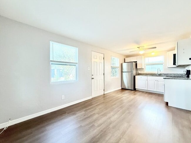 Building Photo - 4091 58th Ave N