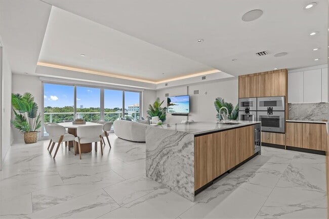 Building Photo - 1020 Sunset Point Rd