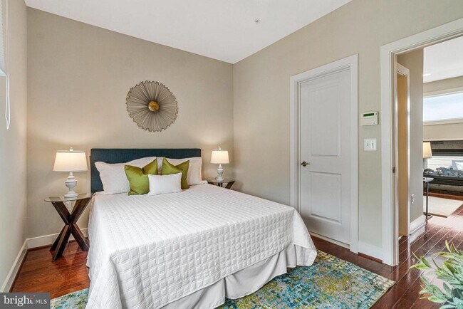 Building Photo - 4531 Westhall Dr