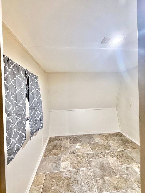 Building Photo - 910 Polk St