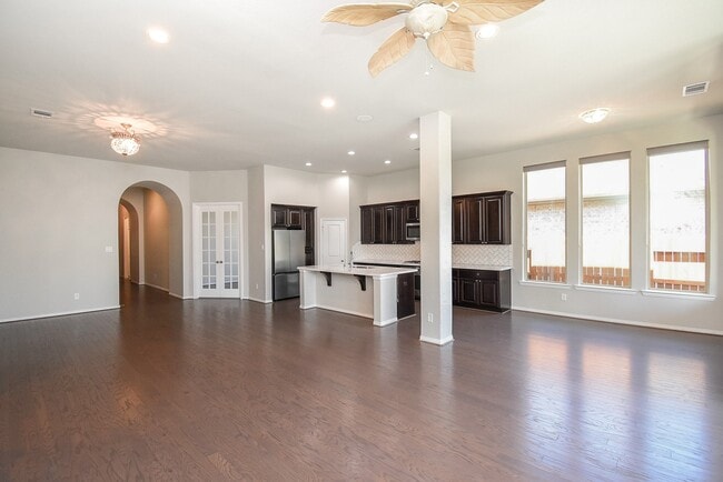 Building Photo - 2107 Blossomcrown Dr