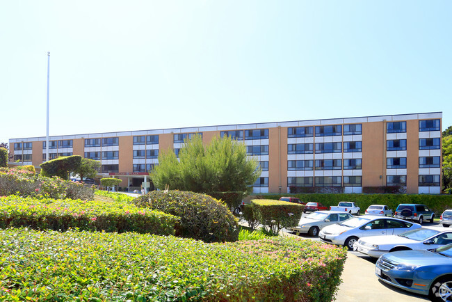 Building Photo - Rotary Plaza