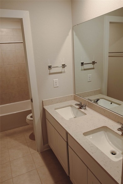 Building Photo - 8538 Blueberry Ash St