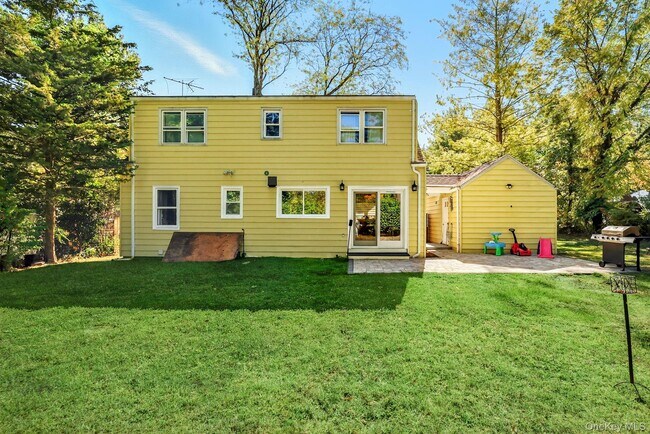 Building Photo - 110 Topland Rd