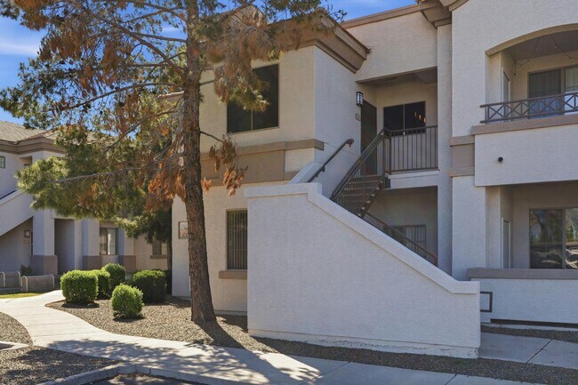 Building Photo - 1941 S Pierpont