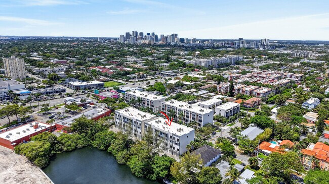 Building Photo - 1044 NE 18th Ave