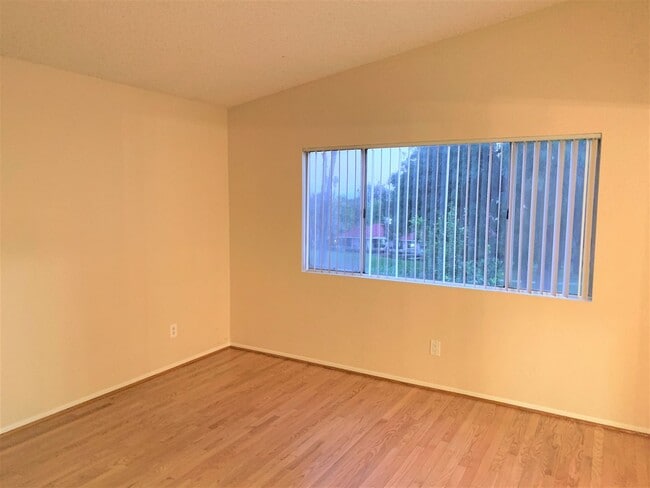 Building Photo - 1228 Scenic View St