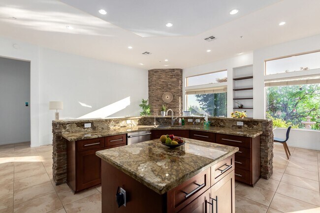 Building Photo - Available June 1st 2026 - Exclusive Gated Scottsdale Mountain Ranch Home