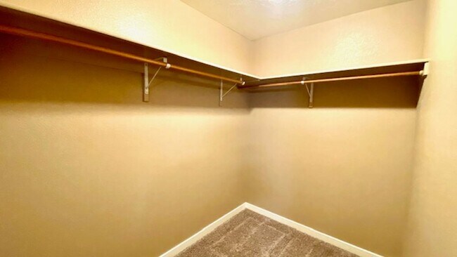 Building Photo - 3 Bed (+ bonus room) 2 Bath Home in Meridi...