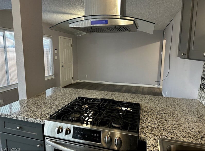 Building Photo - 3915 Cll Tereon