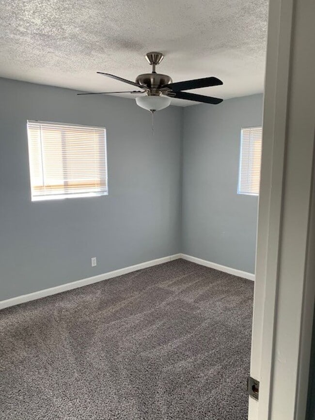 Building Photo - 1109 13th St