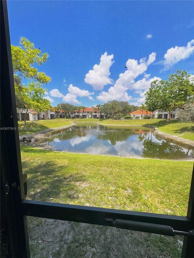 Building Photo - 3252 Coral Lake Ln