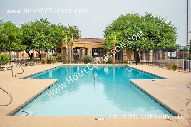 Building Photo - 6645 E Gehrig Ln