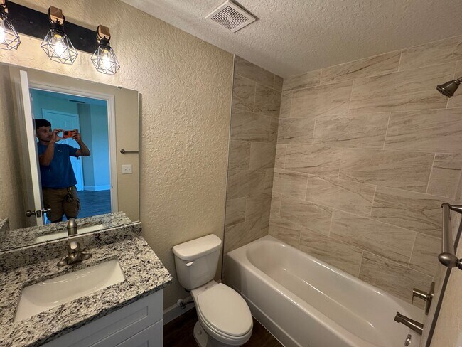 Building Photo - Brand New Duplexx Home for Rent