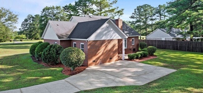 Building Photo - 485 Fussell Rd