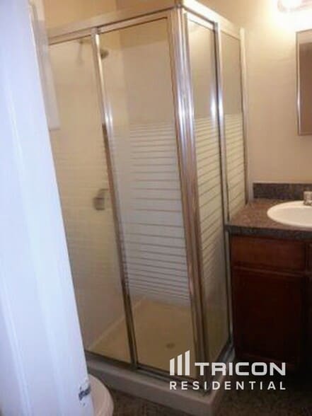 Building Photo - 1122 Ibsen Ave