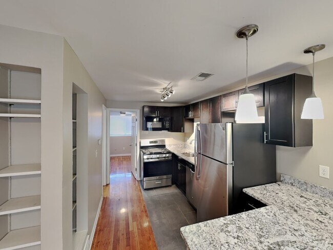 Building Photo - Lantern Square Apartments-A3