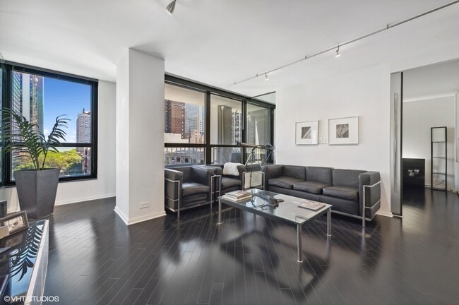 Building Photo - 1030 N State St