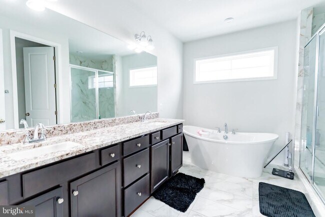 Building Photo - 41914 Spring Air Dr