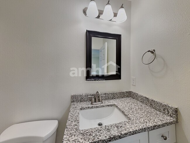 Building Photo - 96 W White Sands Dr