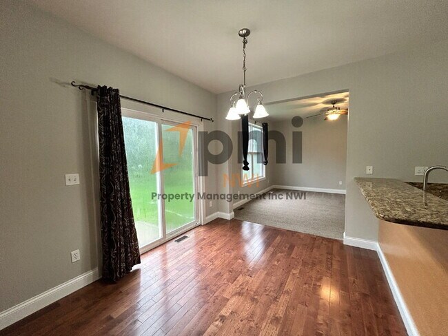 Building Photo - 4000 Silhavy Rd