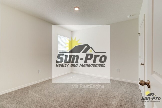 Building Photo - 4240 Acoma Dr